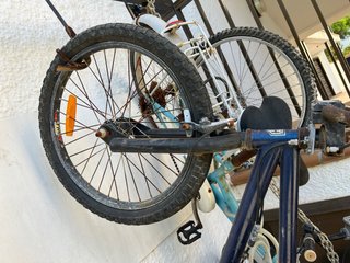 BICICLETA BMX Bicicletas (dos) viejas y oxidadas