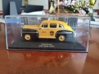 Maqueta Taxi Ford 1947