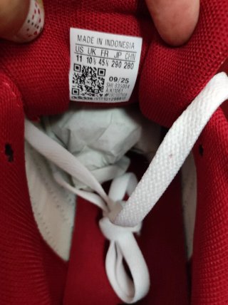 Zapatillas Adidas Blancas y Rojas