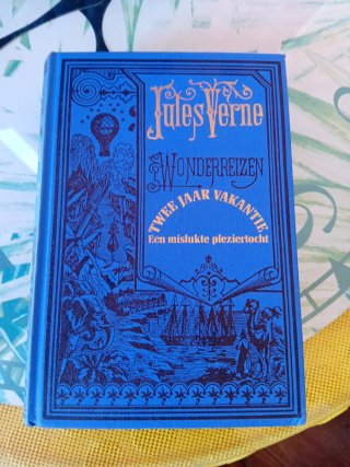 18 libros Julio Verne en neerdanles