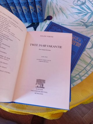 18 libros Julio Verne en neerdanles