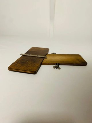 Plancha corbata madera con pinza
