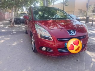 Peugeot 5008 2012