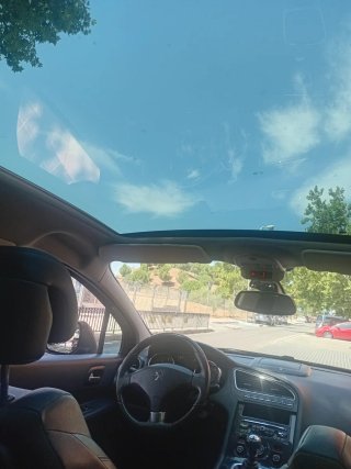 Peugeot 5008 2012