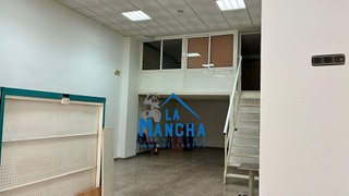 Local comercial en venta en El Pilar en Albacete