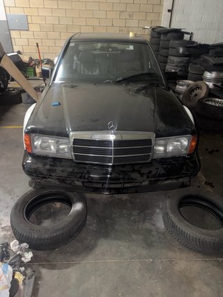 Mercedes-Benz 190 1984