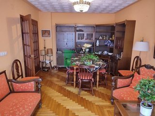Piso en venta en Centro en Ourense
