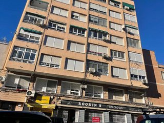 Local comercial en venta en Plaza de Toros - Avenida Chapí - Trinquete en Elda