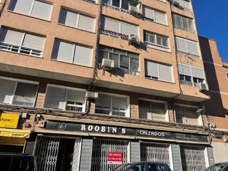 Local comercial en venta en Plaza de Toros - Avenida Chapí - Trinquete en Elda