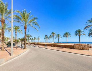 Local comercial en venta en Zona Puerto Deportivo en Fuengirola