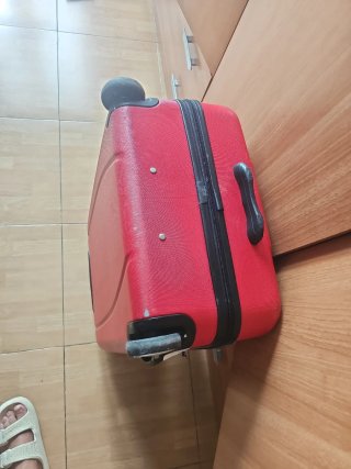 Maleta Rígida Viaje 23 kg Es de 2 ruedas