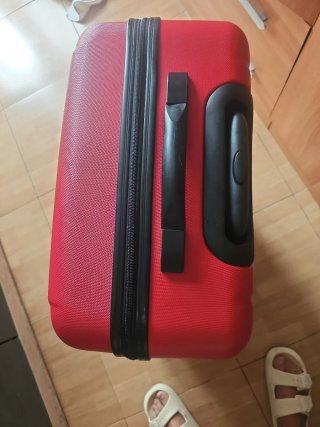 Maleta Rígida Viaje 23 kg Es de 2 ruedas