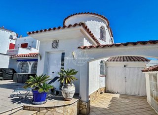 Casa adosada en venta en Empuriabrava en Castelló d´Empúries