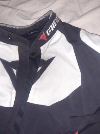 Chaqueta Dainese Negra y Roja Moto