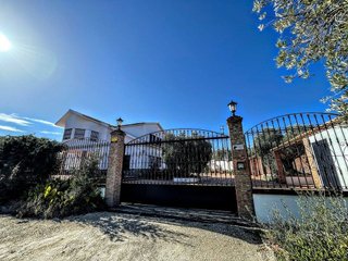 Casa en venta en Olvera