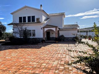 Casa en venta en Olvera