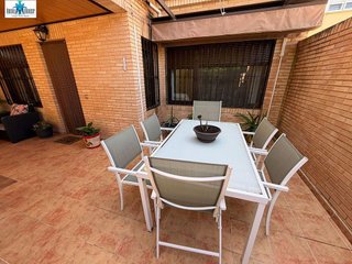 Casa adosada en venta en Hermanos Falcó - Sepulcro Bolera en Albacete