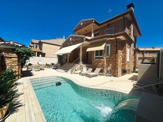 Chalet en venta en Puerta de Murcia - Colegios en Ocaña