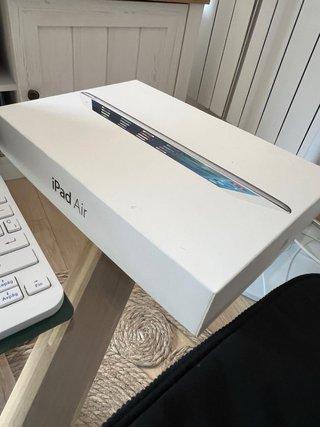 iPad Air 1 Plata 16GB + Teclado + Funda