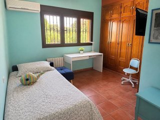 Chalet en venta en La Granja-La Colina-Los Pastores en Algeciras