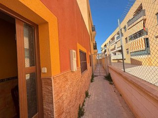 Casa adosada en venta en Roquetas Centro en Roquetas de Mar
