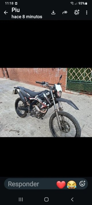 Moto Enduro/Motocross Negra y Blanca