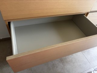 Conjunto Cómodas Malm Madera y Cristal