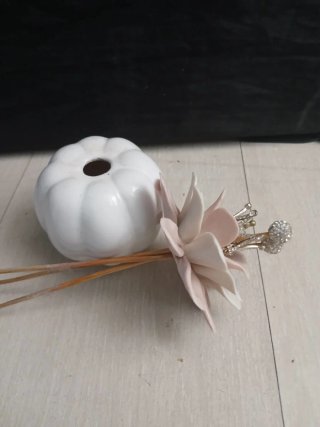 Diffusore profumo con bastoncini decorati