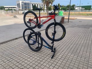 Bici de stunt 24 pulgadas.   CONOR