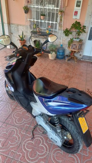 Yamaha Aerox 49cc Scooter Azul