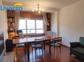 Piso en venta en Plaza España - Villa Pilar - Reyes Católicos - Vadillos en Burgos