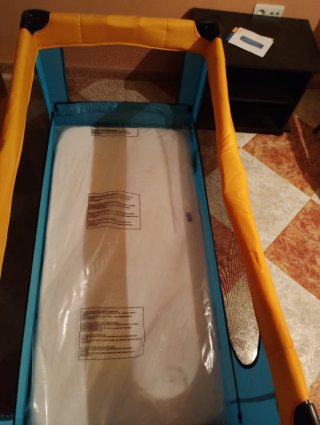 Cuna de viaje para bebé con colchón
