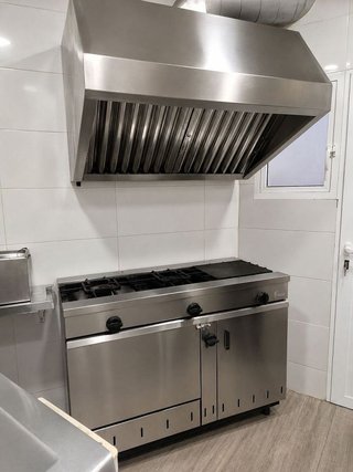 Local comercial en venta en Vistahermosa en Alicante