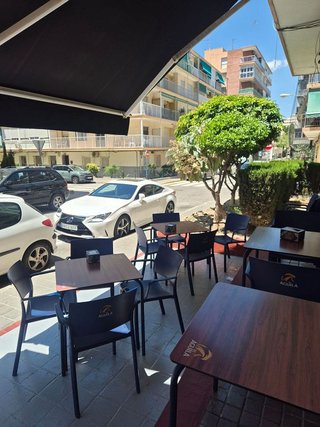 Local comercial en venta en Vistahermosa en Alicante