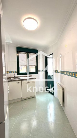 Piso en venta en Milán - Pumarín - Teatinos en Oviedo