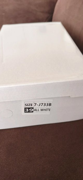Zapatillas tipo Adidas Forum Talla 39 Blancas