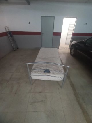 2 Camas de Metal con Colchón 195x90