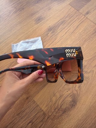 Gafas de sol Miu Miu Tortoise