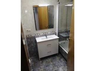 Piso en venta en Grove (O)