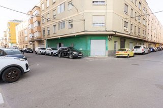 Local comercial en venta en Zona Piscinas en Burriana