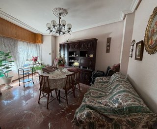 Casa adosada en venta en Úbeda