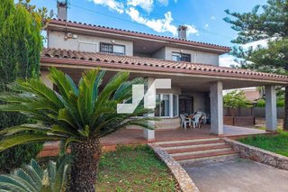 Chalet en venta en Madrigal en Villarreal