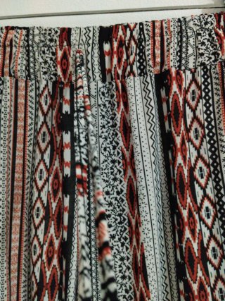 Pantalón estampado étnico