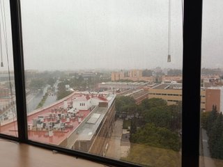 Oficina en alquiler en Parque Alcosa - Jardines del Edén en Sevilla