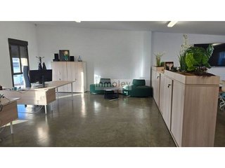 Nave industrial en alquiler en Adurtza - Aretxabaleta en Vitoria-Gasteiz