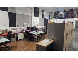 Nave industrial en alquiler en Adurtza - Aretxabaleta en Vitoria-Gasteiz