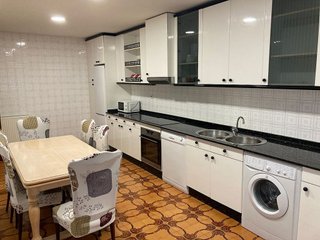 Piso en alquiler en Cuatro Caminos - Plaza de la Cubela en Coruña (A)