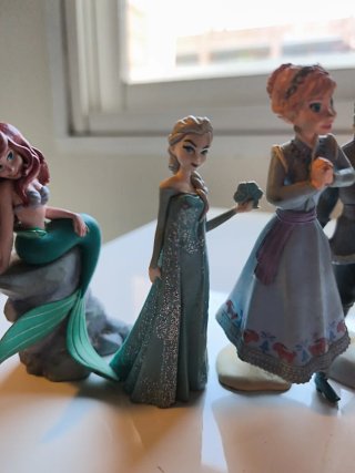 Figuras Frozen y Sirenita