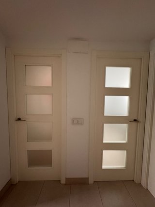 Puertas blancas con tiradores