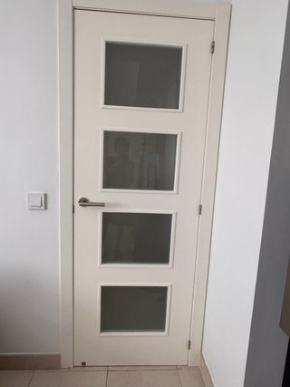 Puertas blancas con tiradores